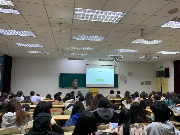 企业HR为外院学子传授求职技巧